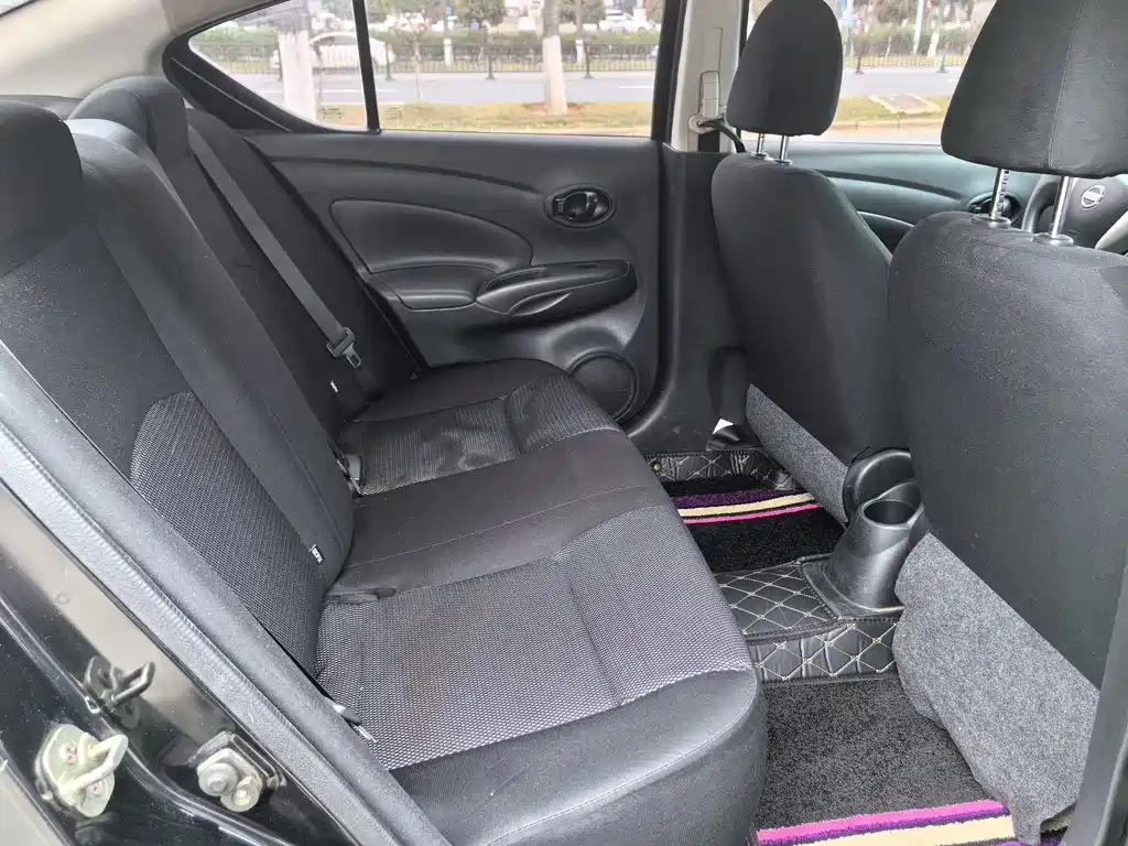 NISSAN SUNNY 2017