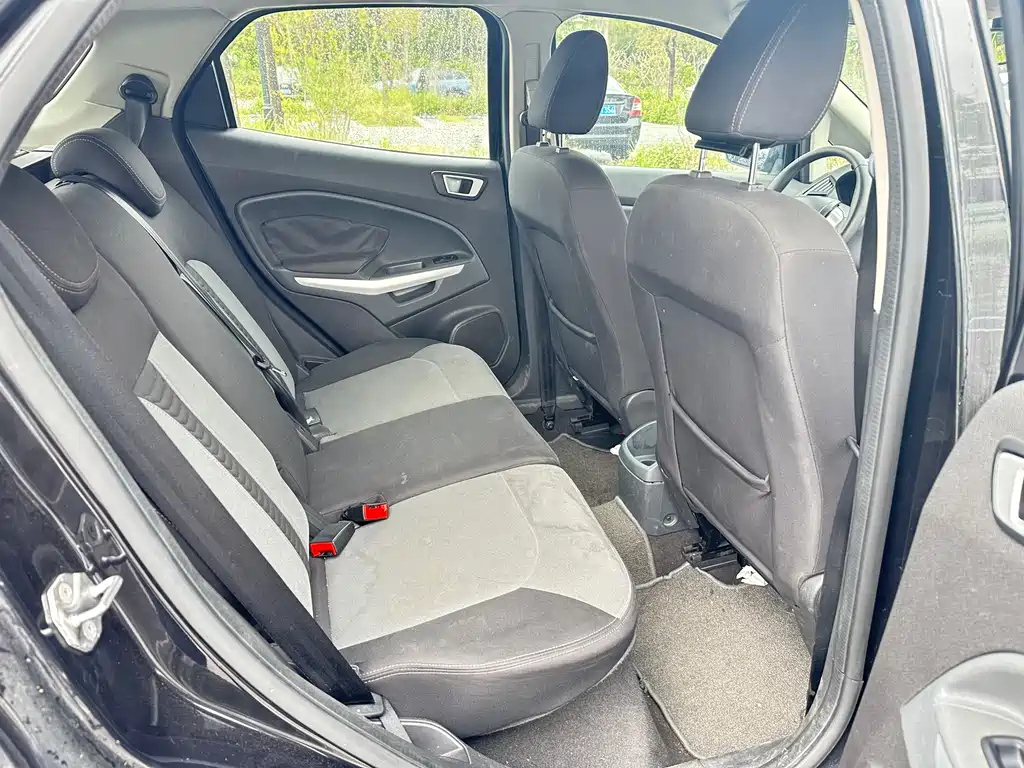 FORD ECOSPORT 2015
