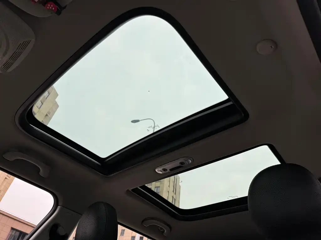 MINI CLUBMAN 2021