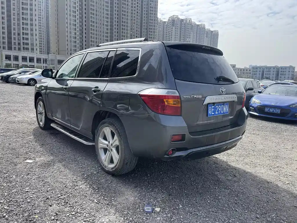 TOYOTA HIGHLANDER 2009