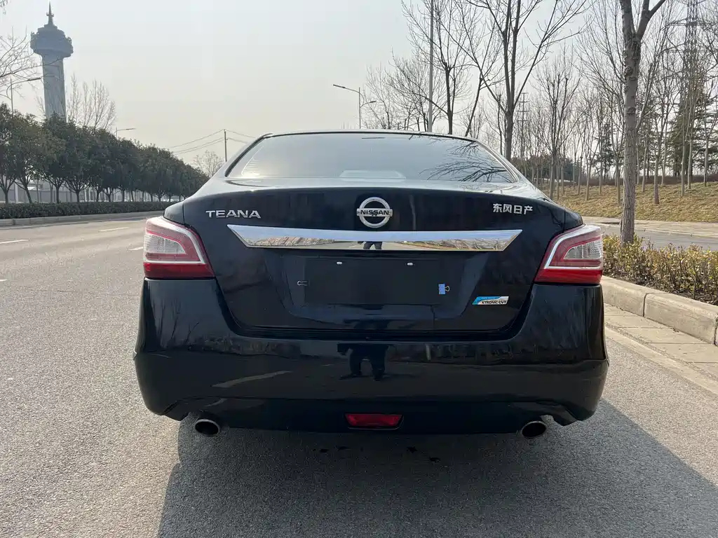NISSAN TEANA 2013