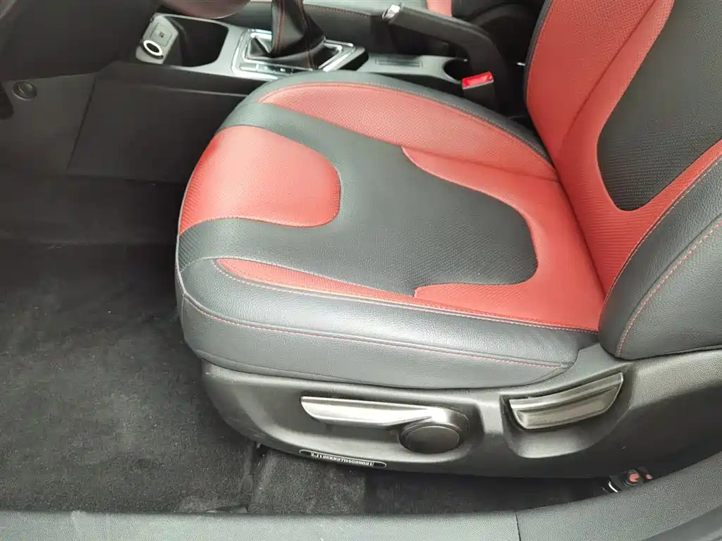 JAC REFINE S2 2018