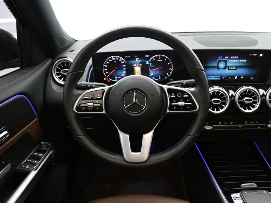 MERCEDES BENZ GLB 2020