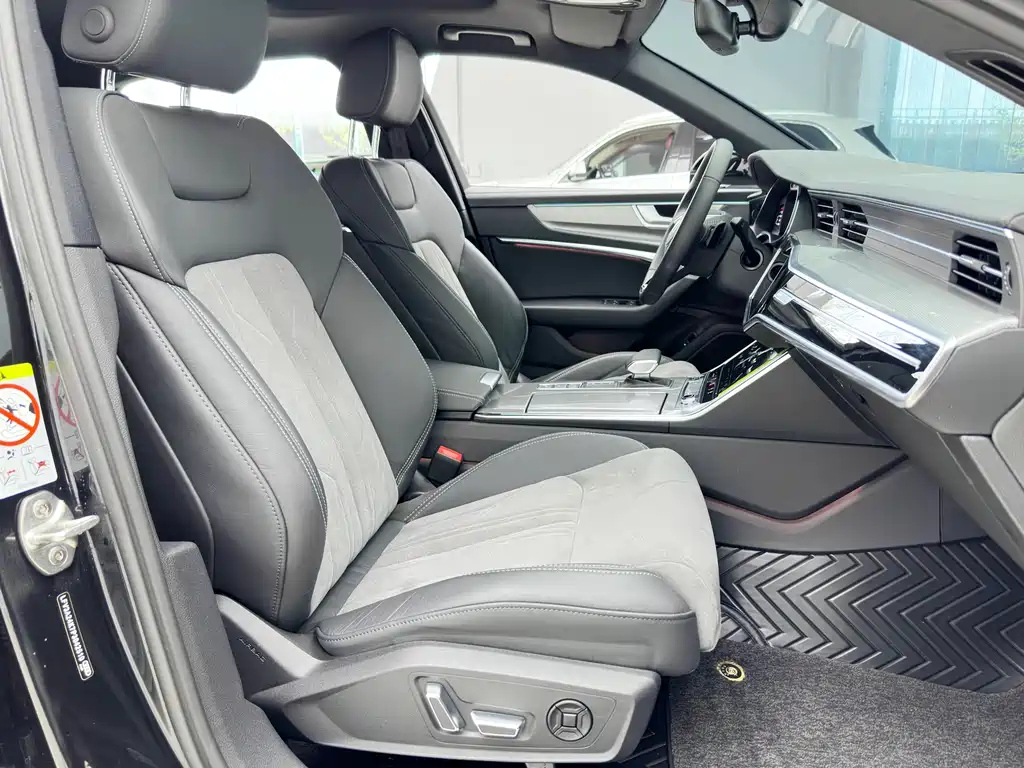 AUDI A6L 2023