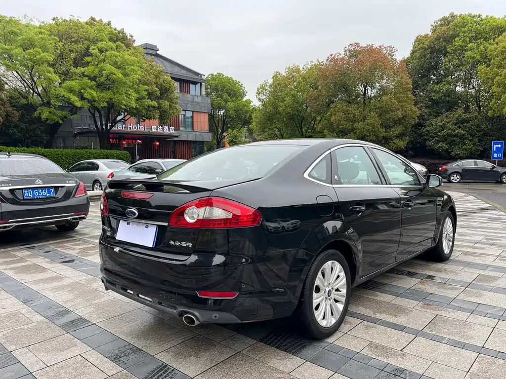 FORD MONDEO - WINNER 2011