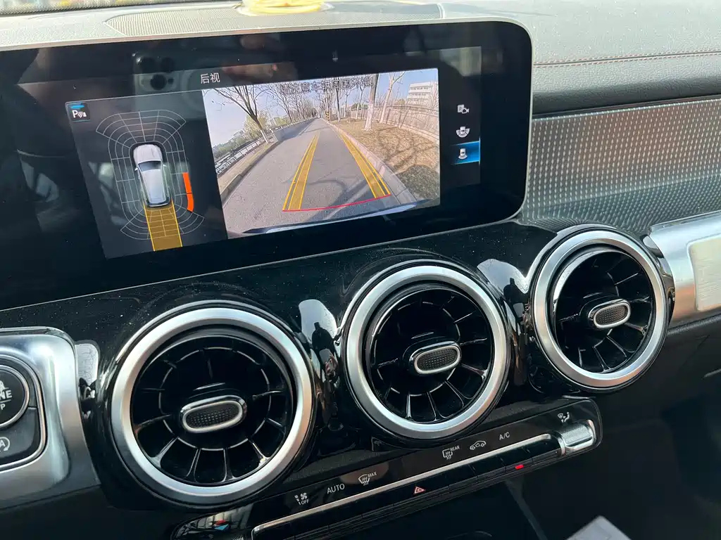 MERCEDES BENZ GLB 2020