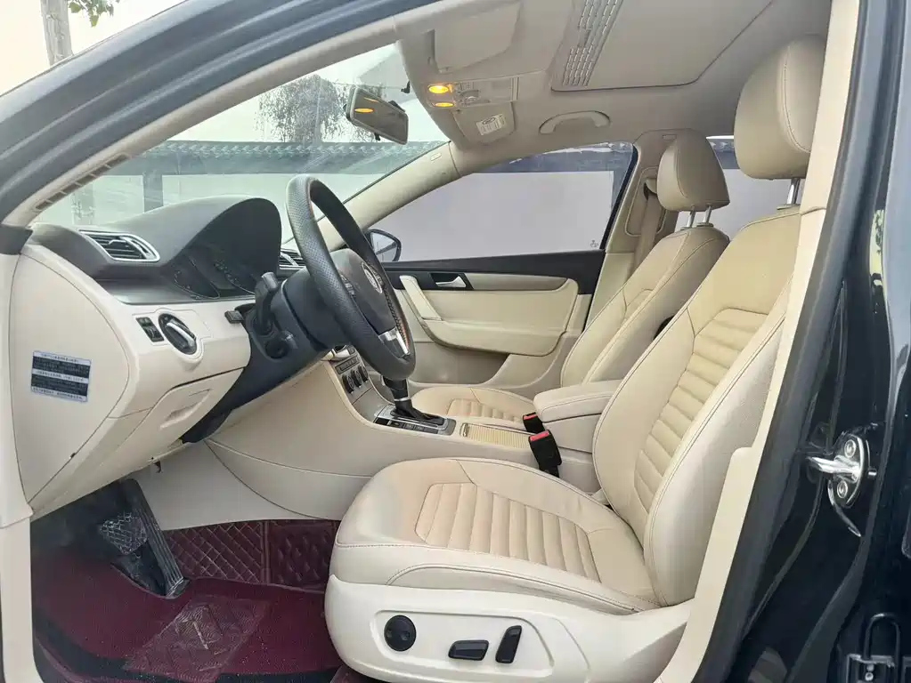VOLKSWAGEN MAGOTAN 2015