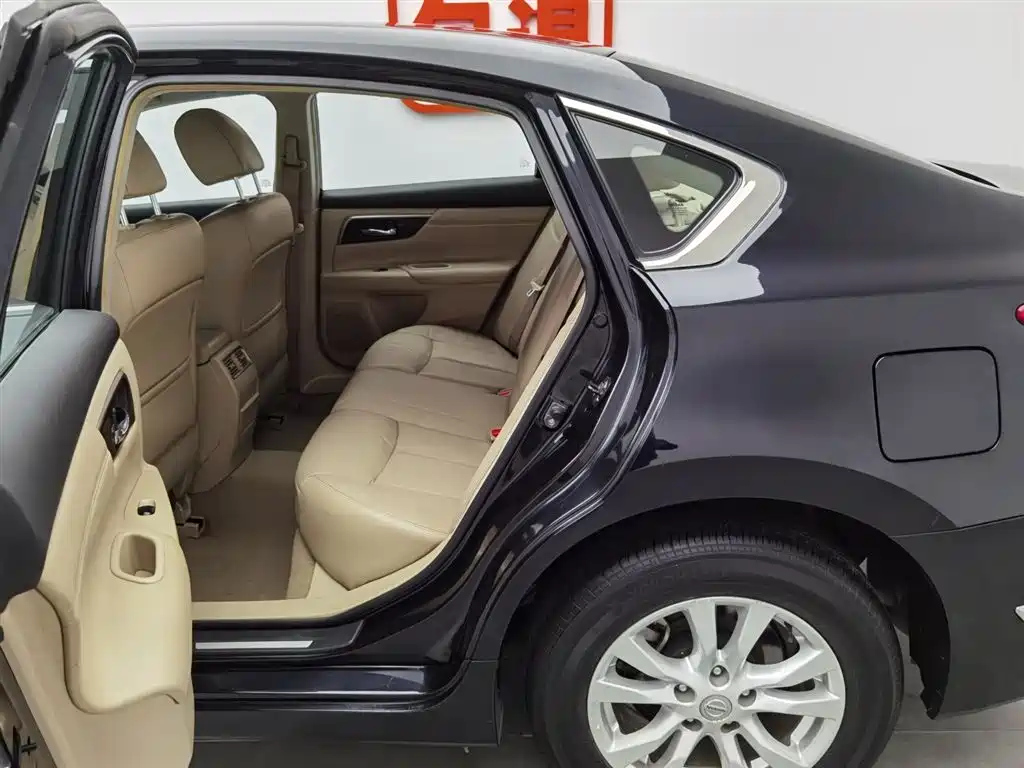 NISSAN TEANA 2014