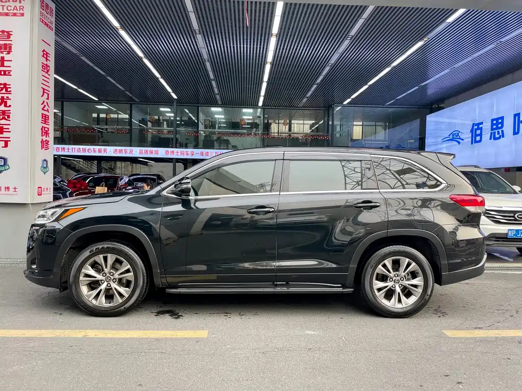 TOYOTA HIGHLANDER 2019