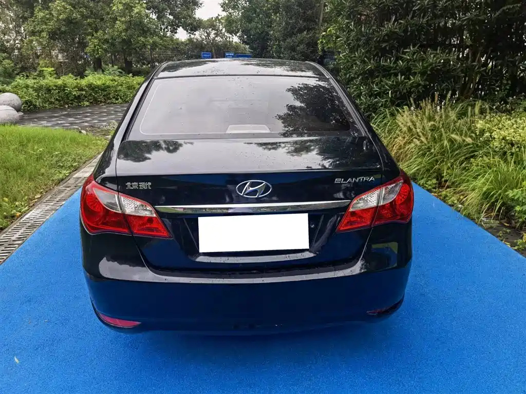 HYUNDAI CELESTA 2012