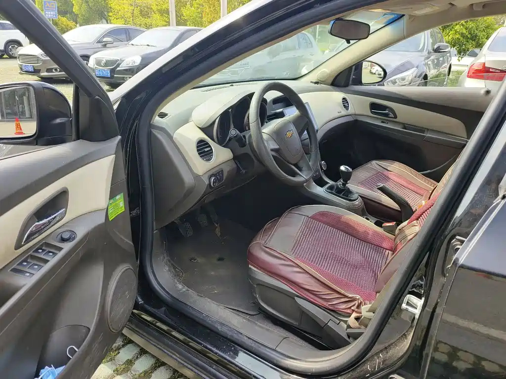 CHEVROLET CRUZE 2015