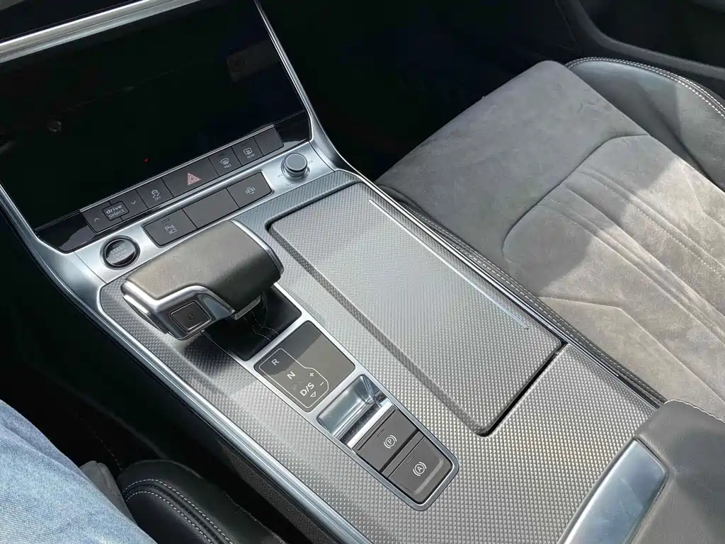 AUDI A6L 2022