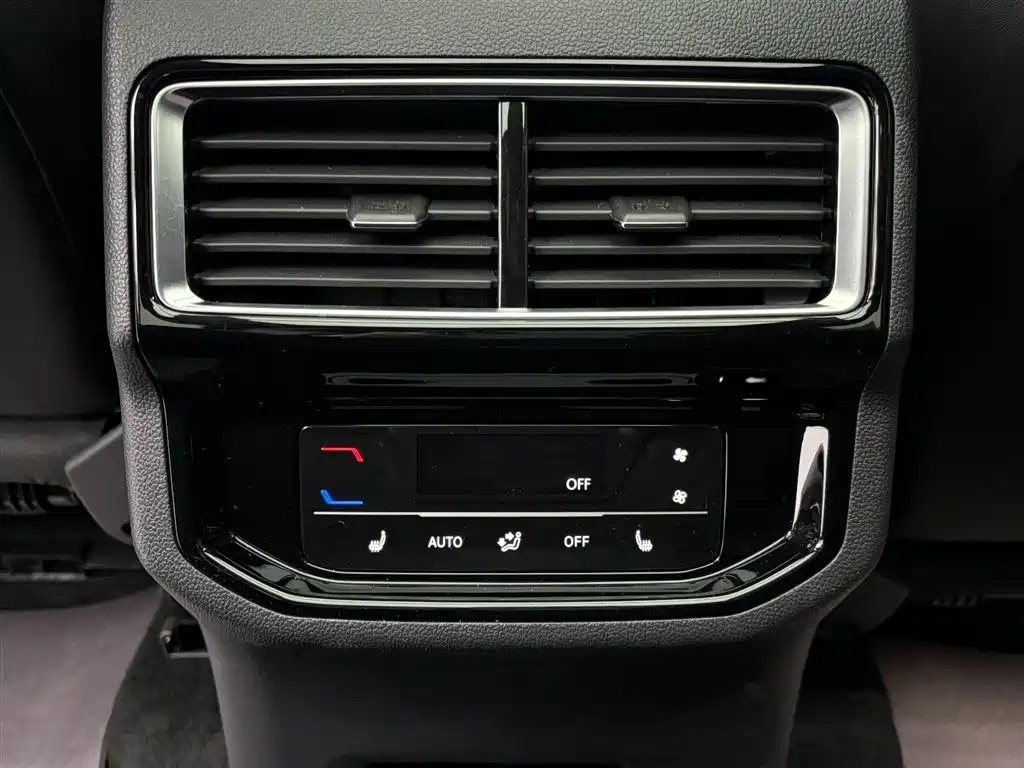 VOLKSWAGEN TOURAN 2022