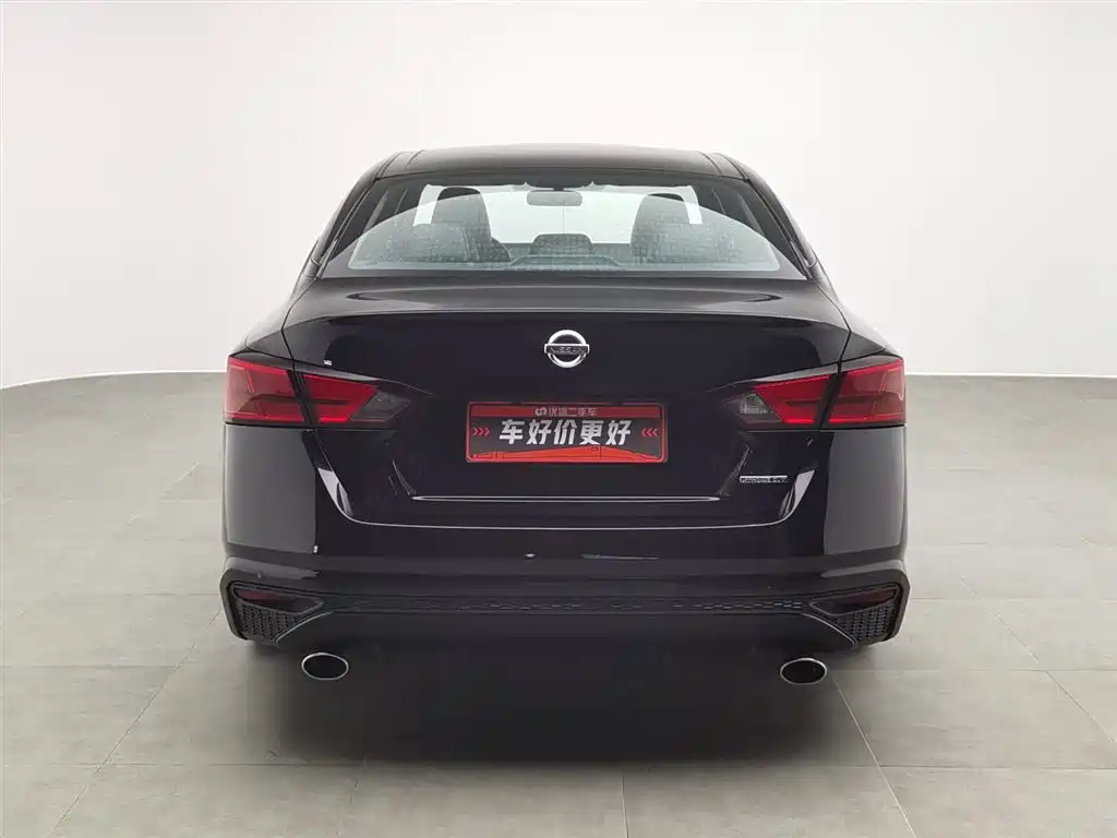 NISSAN TEANA 2020