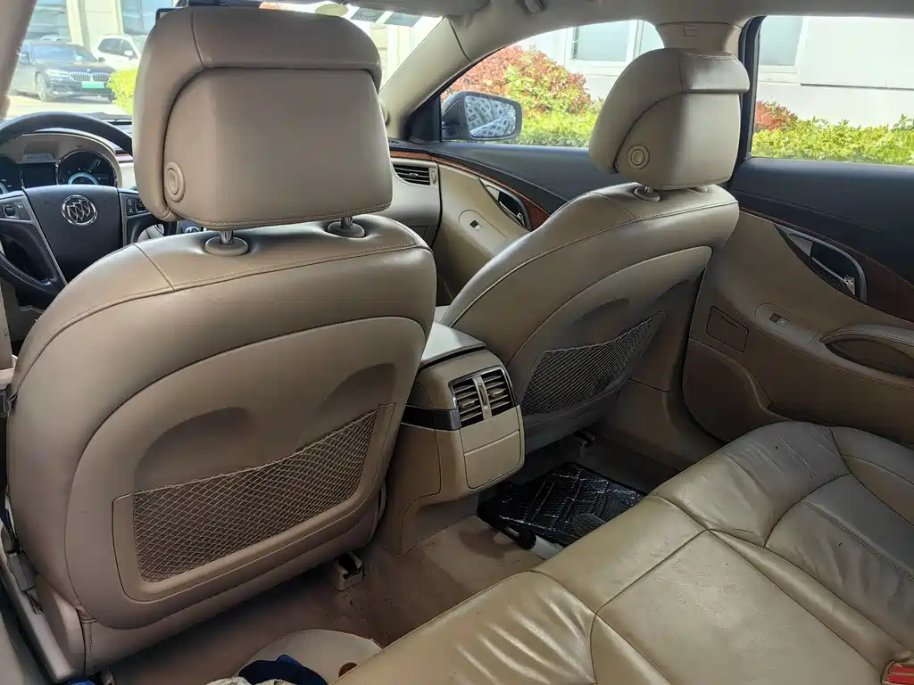 BUICK LACROSSE 2012