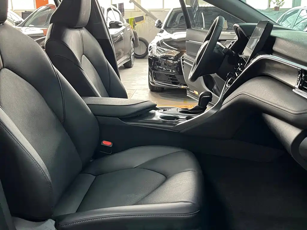 TOYOTA CAMRY 2023