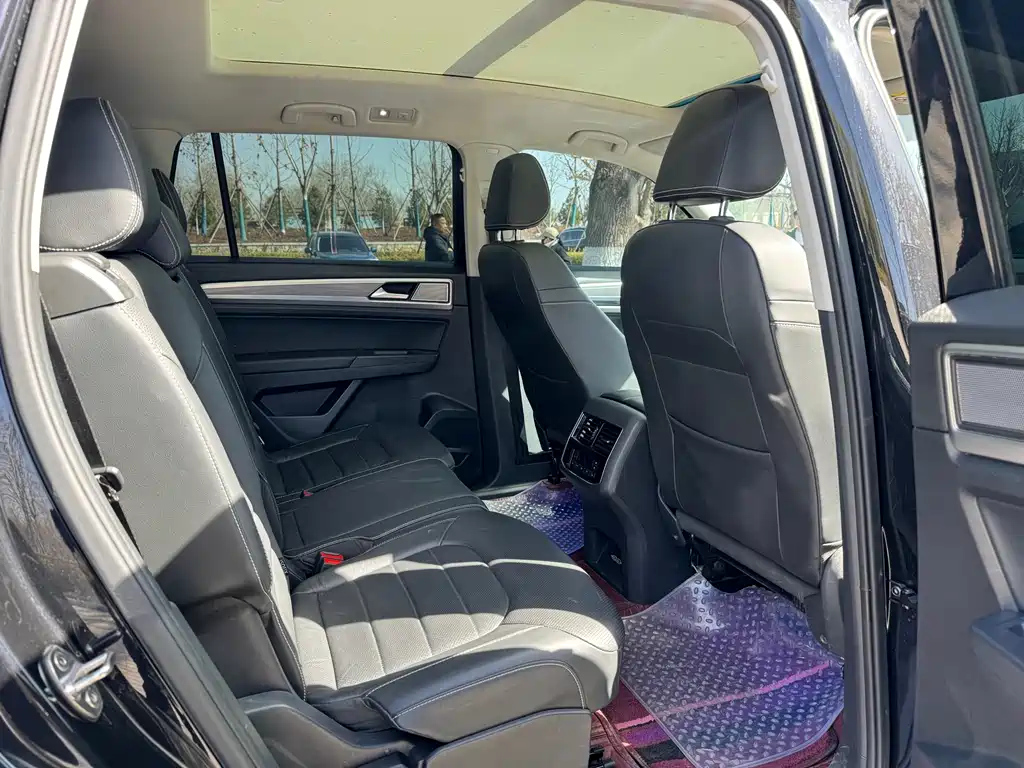 VOLKSWAGEN TOURAN 2020