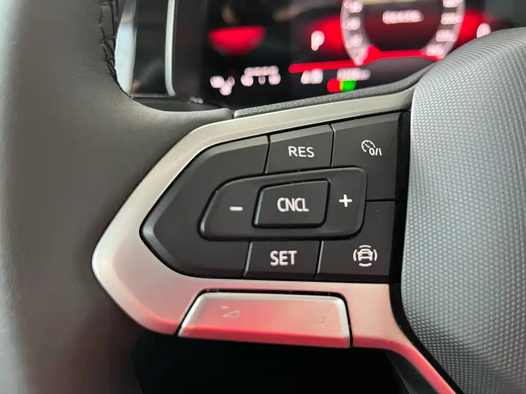 VOLKSWAGEN SAGITAR 2024