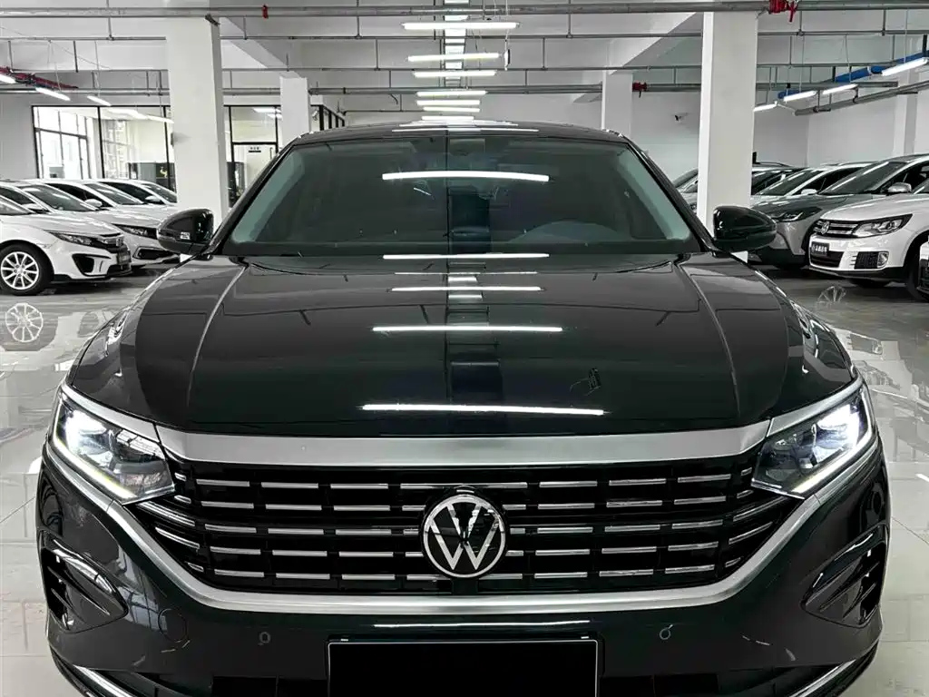 VOLKSWAGEN PASSAT 2021