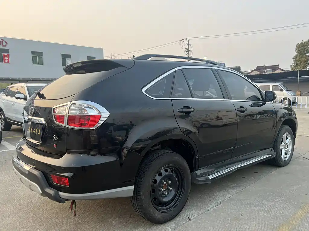 BYD S6 2014