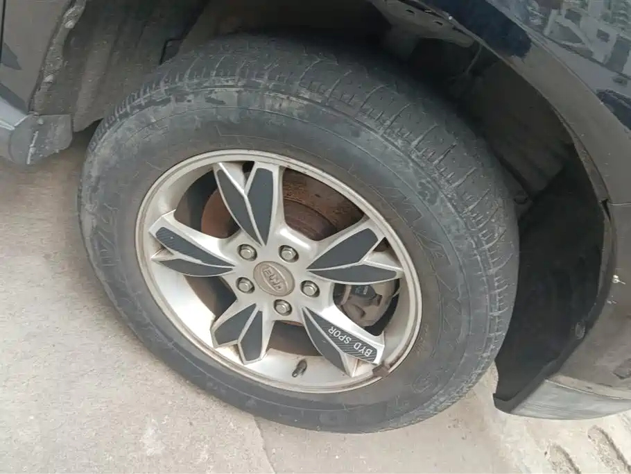 BYD S6 2013