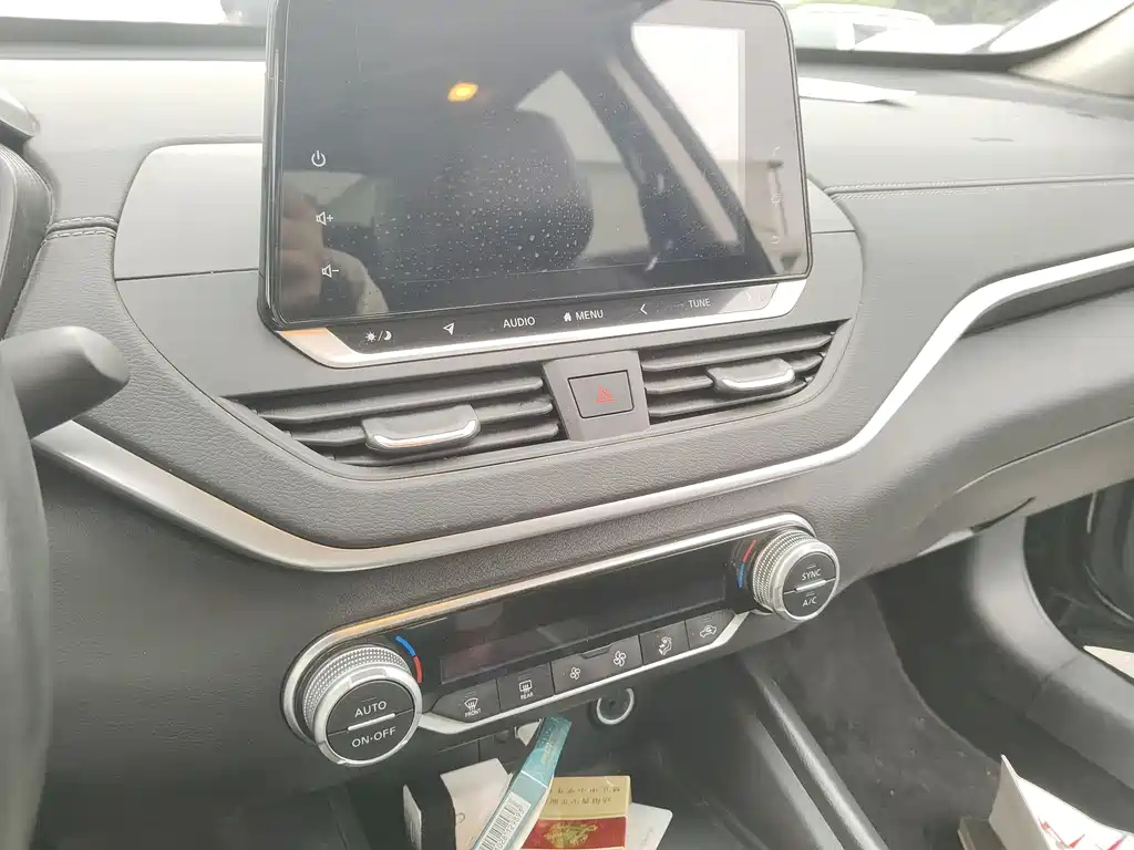 NISSAN TEANA 2020
