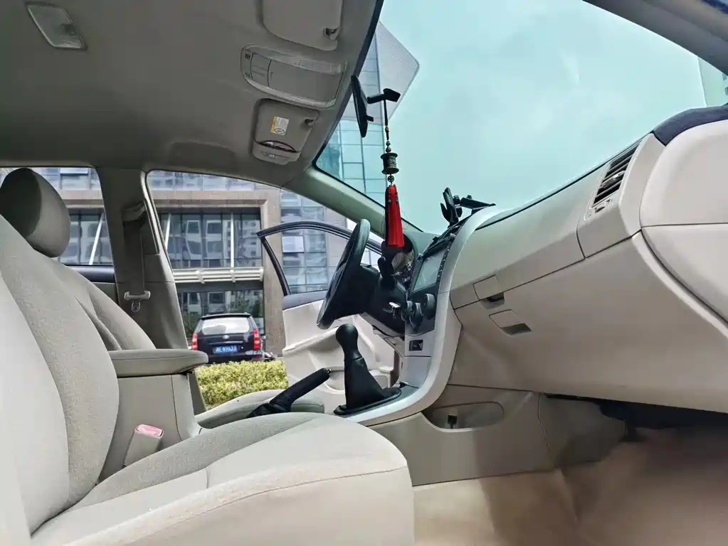 TOYOTA COROLLA 2014