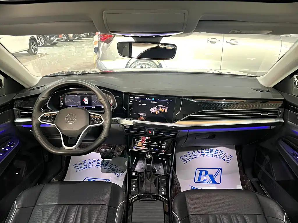 VOLKSWAGEN PASSAT 2023