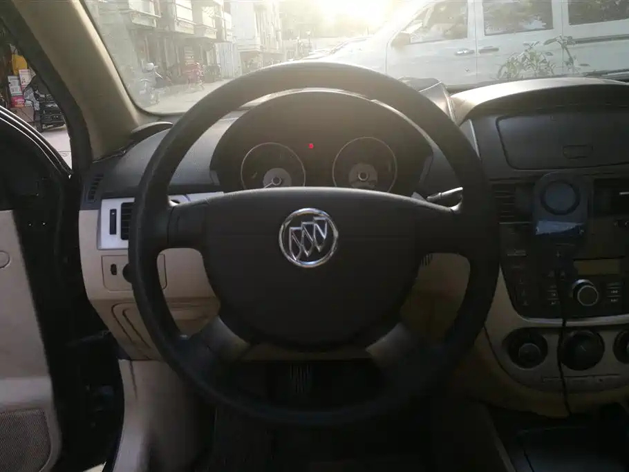 BUICK EXCELLE 2013