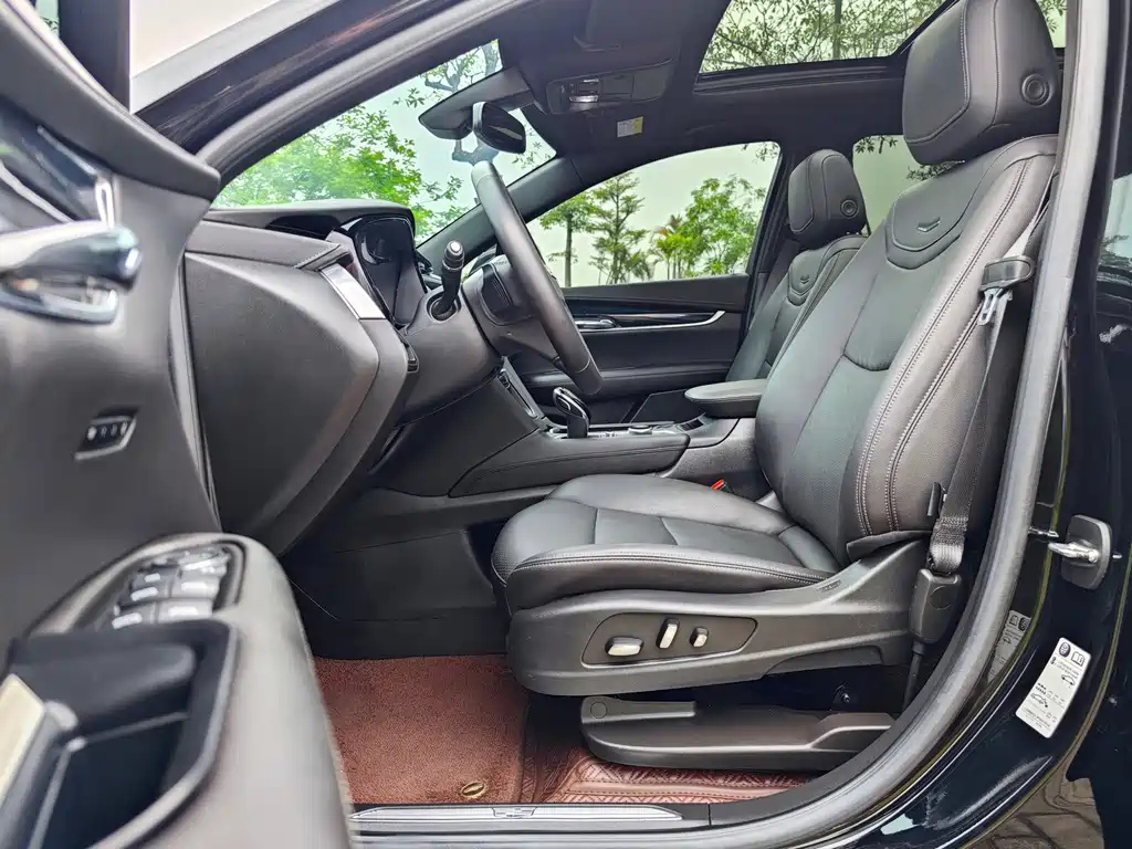 CADILLAC XT5 2023