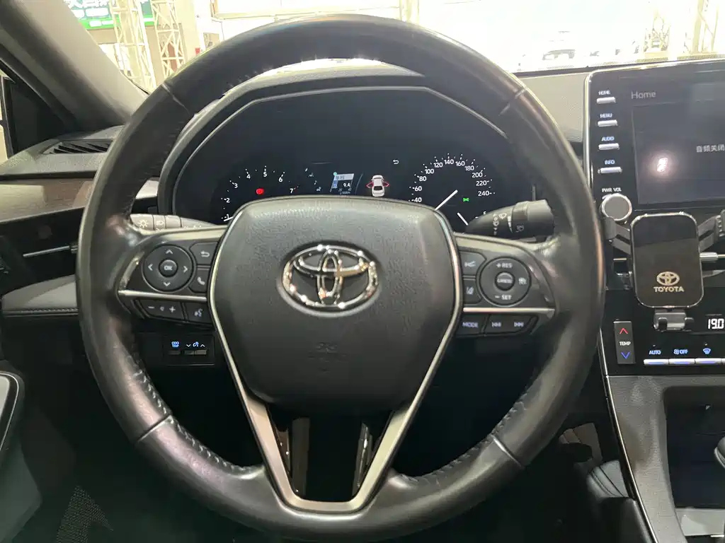 TOYOTA AVALON 2021