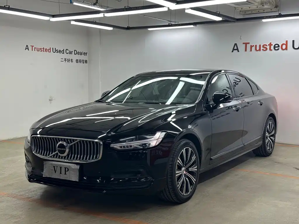 VOLVO S90 2021