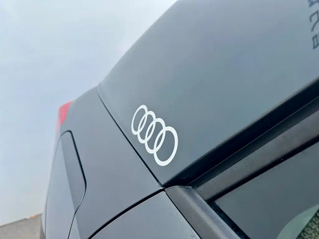 AUDI Q2L 2023