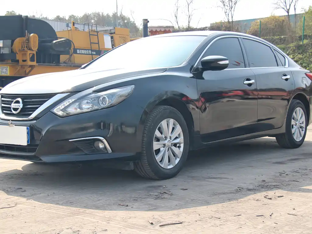 NISSAN TEANA 2018