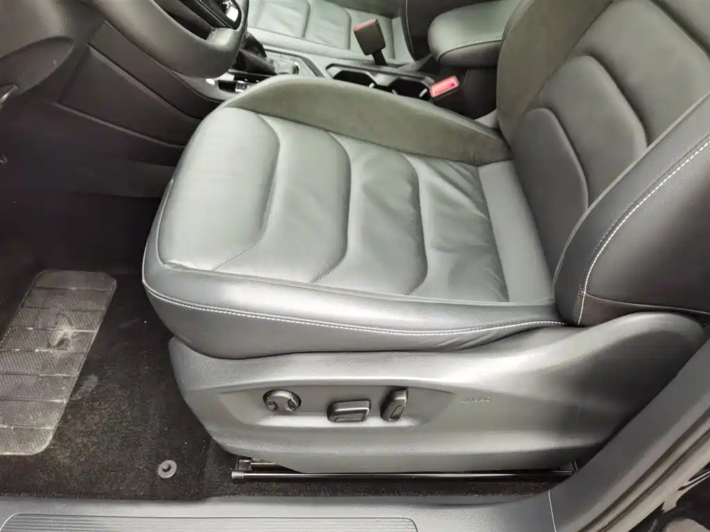 VOLKSWAGEN TIGUAN L 2020