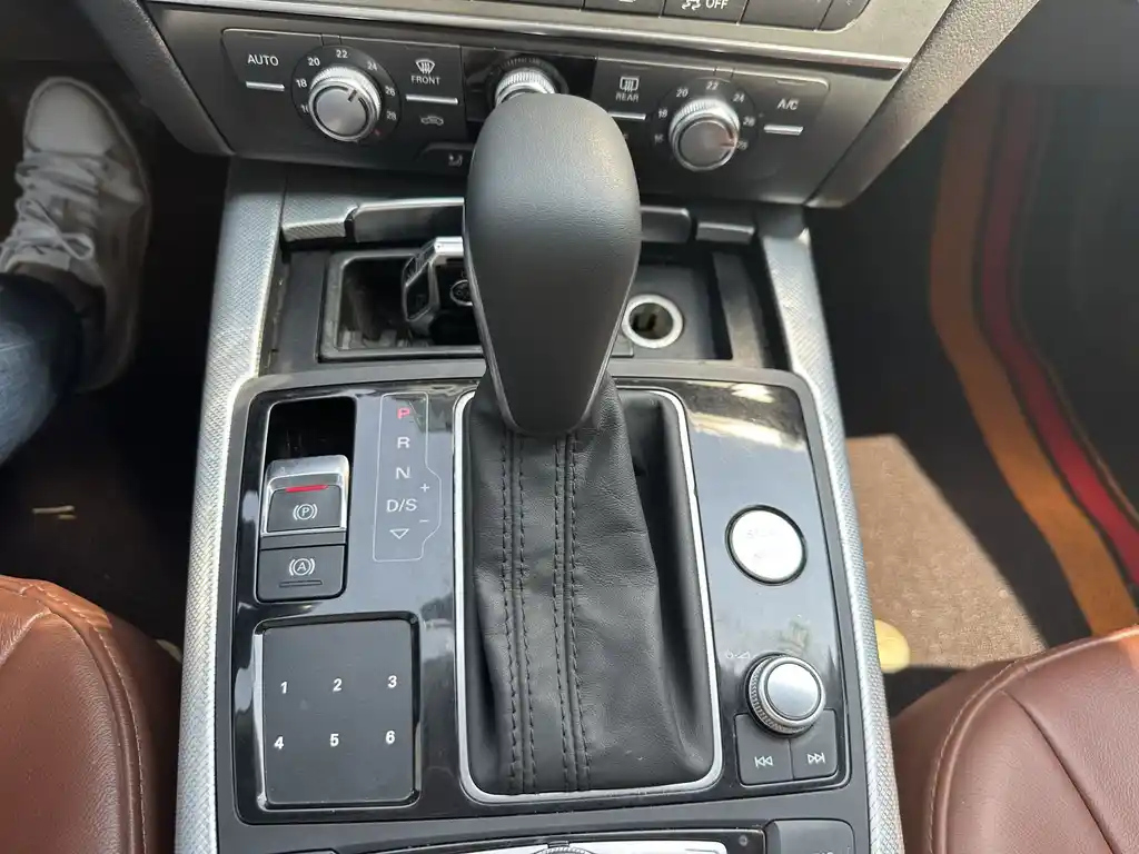 AUDI A6L 2014