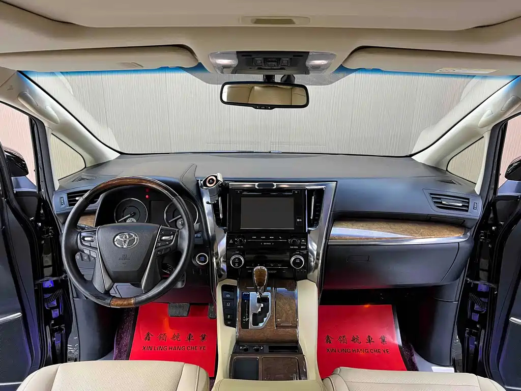 TOYOTA ALPHARD 2016