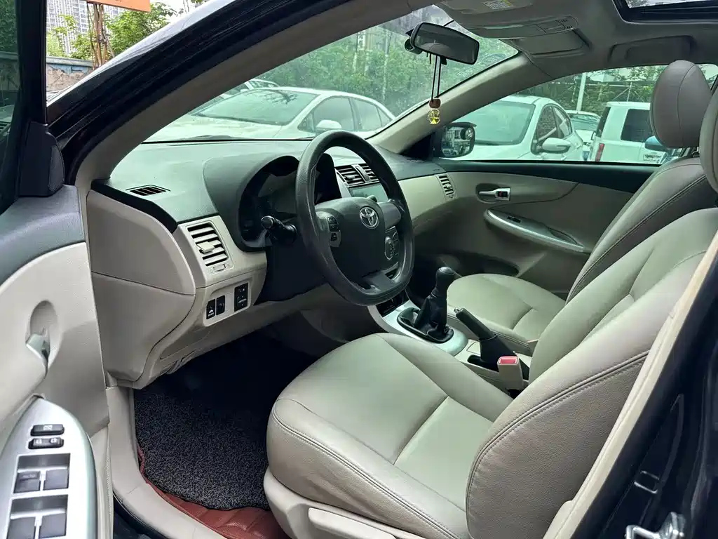 TOYOTA COROLLA 2014