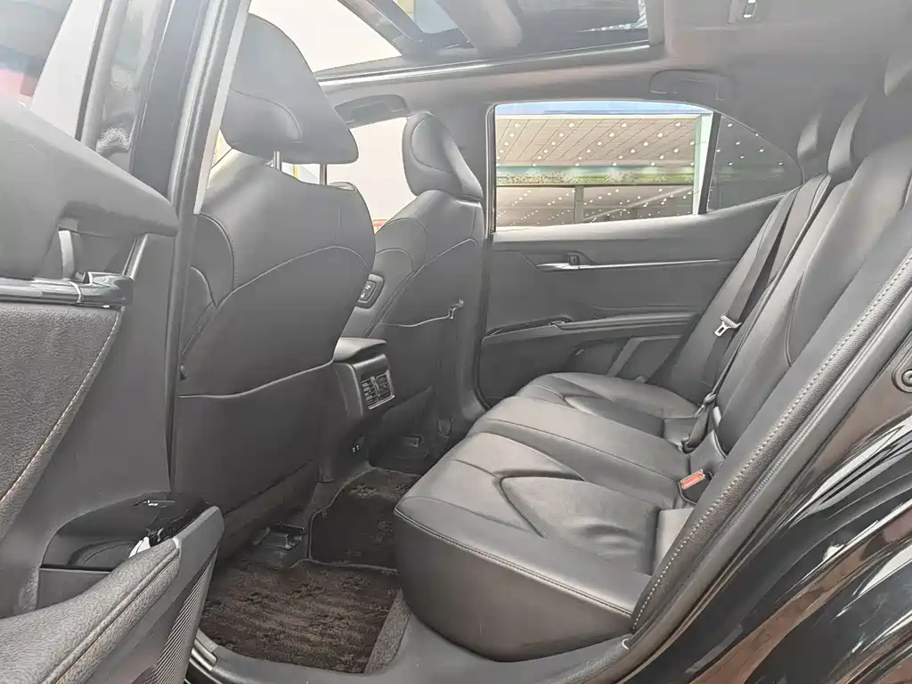 TOYOTA CAMRY 2019