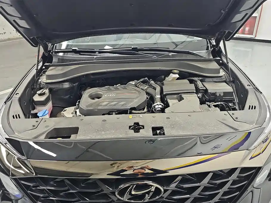 HYUNDAI SANTAFE 2024
