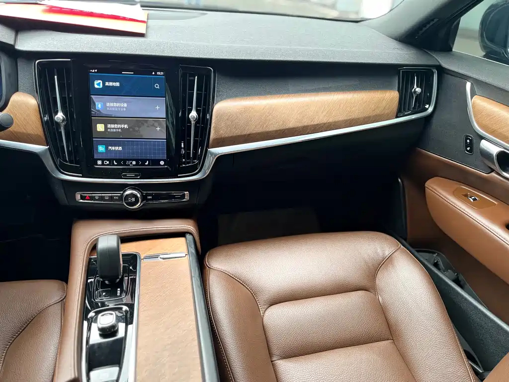 VOLVO S90 2022