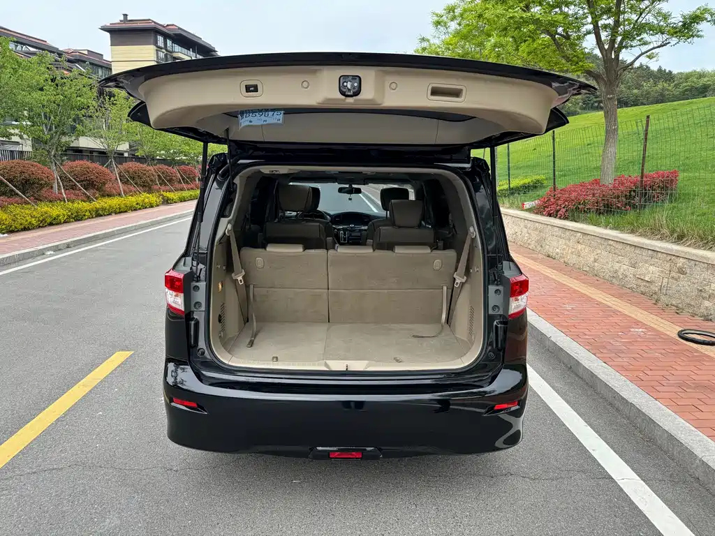 NISSAN QUEST 2014