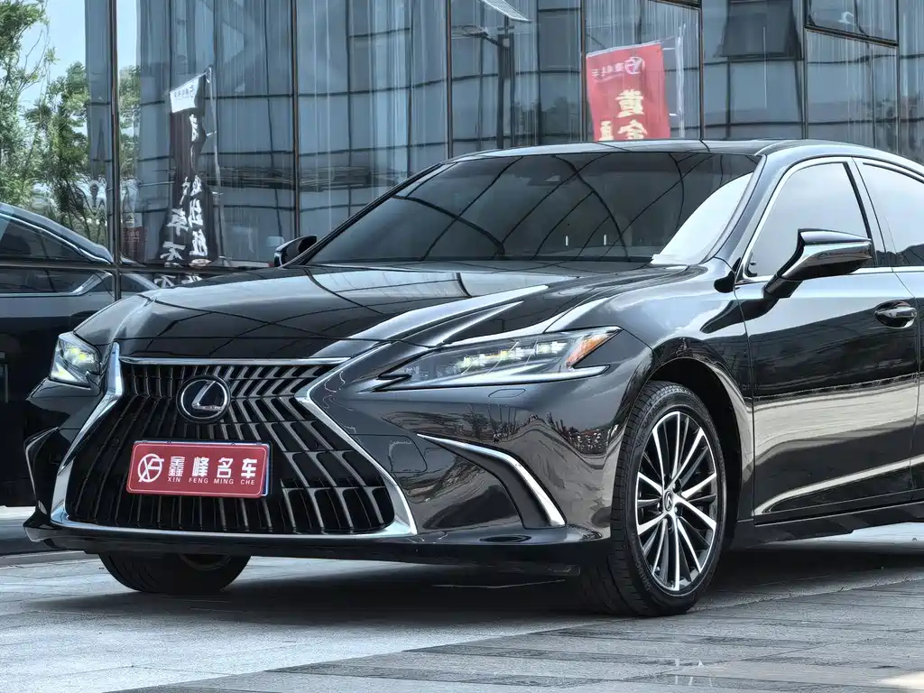 LEXUS ES 2022