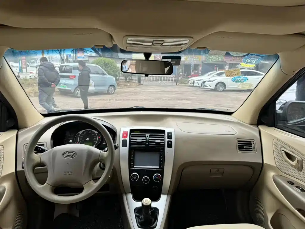 HYUNDAI TUCSON 2012