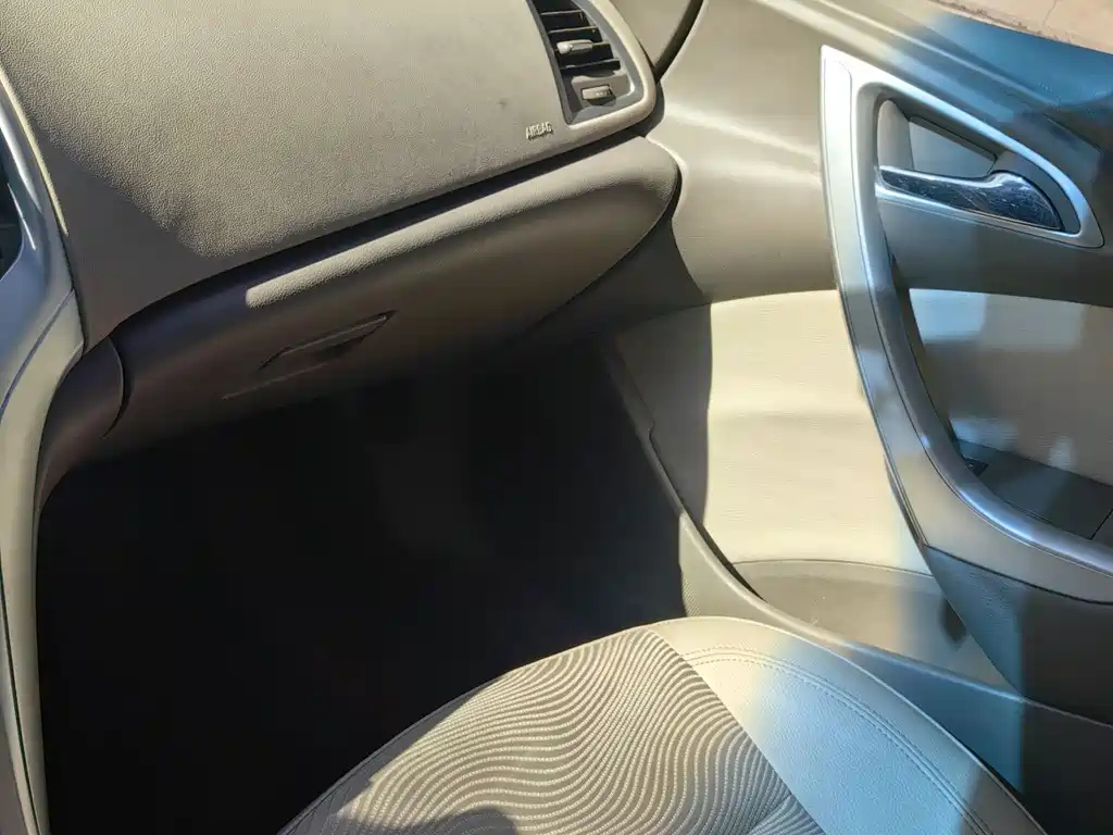 BUICK EXCELLE 2012