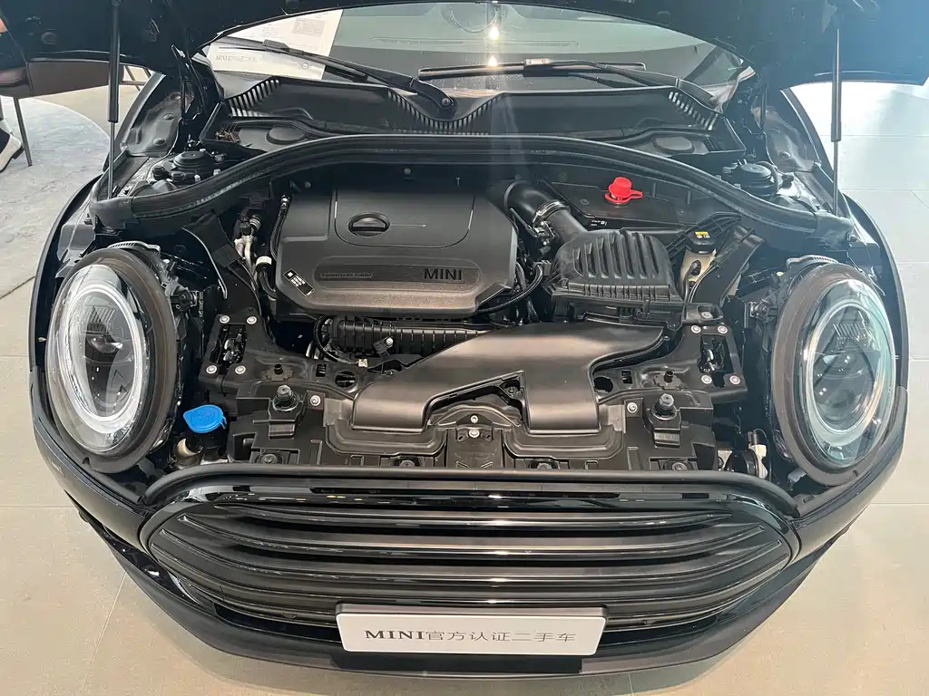 MINI CLUBMAN 2021