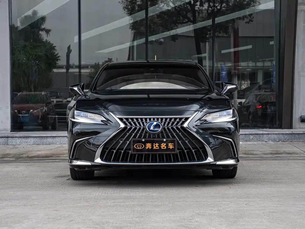 LEXUS ES 2021