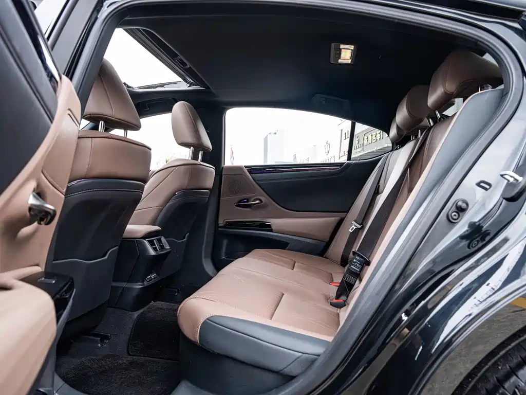 LEXUS ES 2021