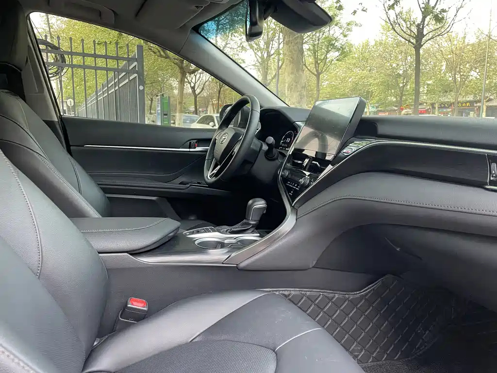 TOYOTA CAMRY 2023