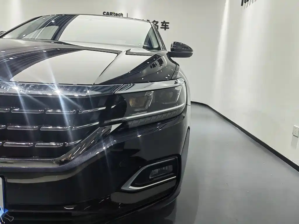 VOLKSWAGEN PASSAT 2020